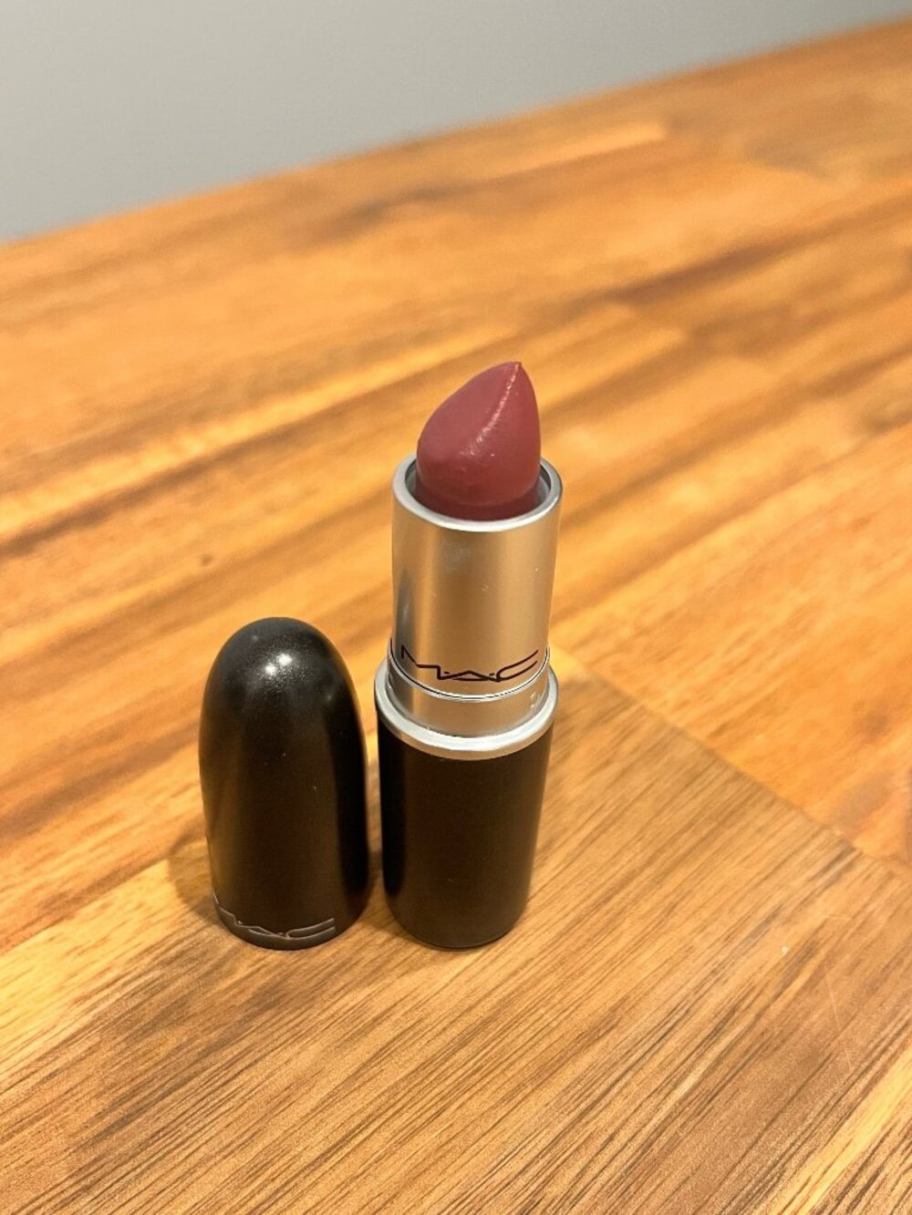 MAC Lipstick - Capricious